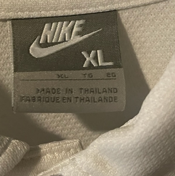 Nike Men's XL Tennis Shirt White w blue stripe on sleeves and side - Picture 3 of 5